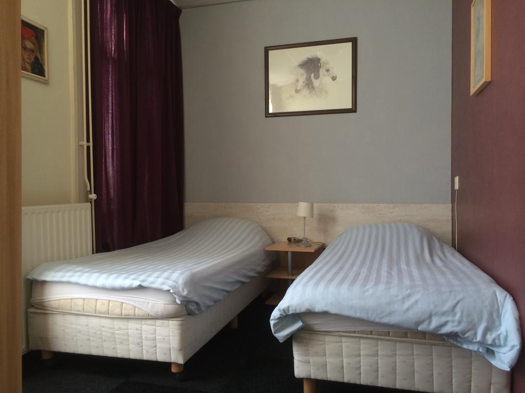 Hotel De Blauwe Vogel Bergen op Zoom Habitación foto